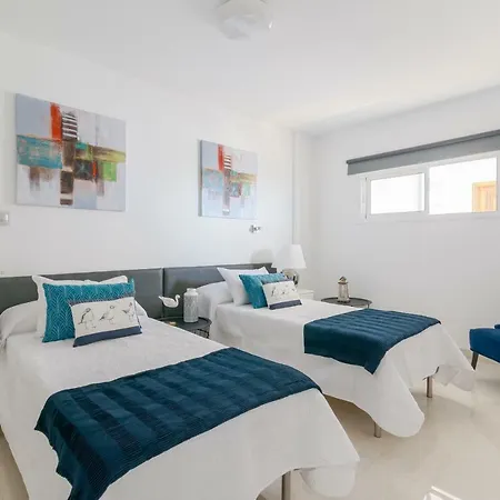 Tropical Treat Apartment *